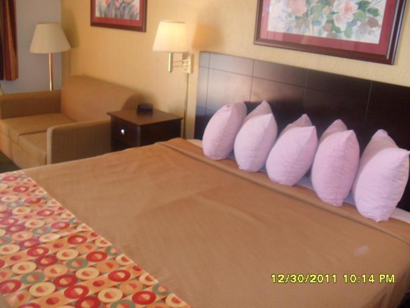 Days Inn By Wyndham Gainesville Exterior foto