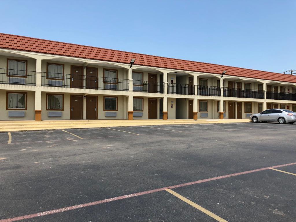 Days Inn By Wyndham Gainesville Exterior foto